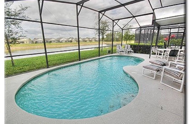 Large 5 bed villa with own private pool overlooking water and conservation views