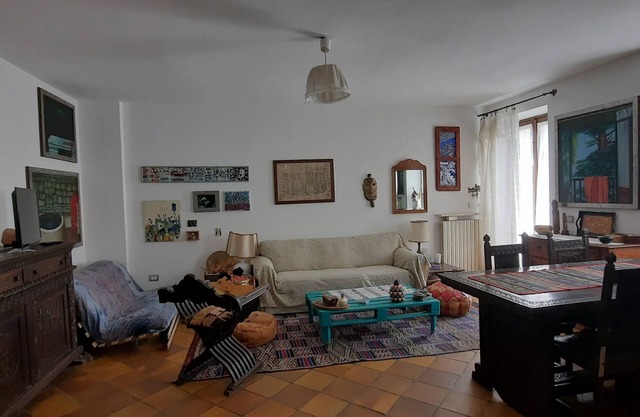 Large and cozy flat with garden