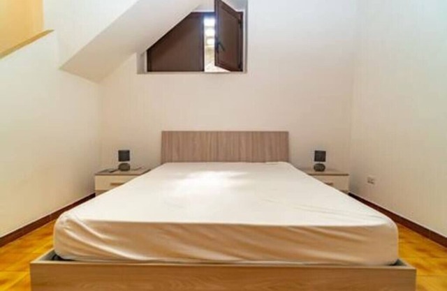 Large apartment by the sea 3
