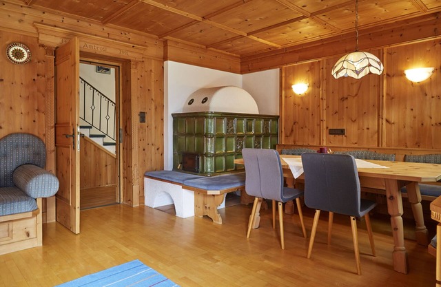 Large apartment for 6-12 people with fantastic views in Ötz/Ötztal