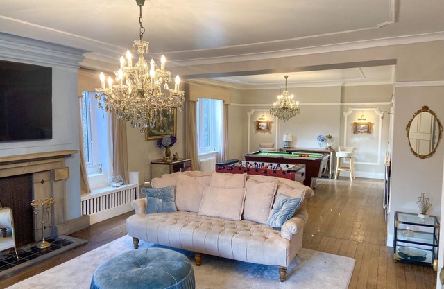 Large Boutique house set in own grounds
