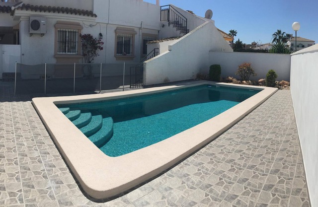 Large family villa, close to the beach, with private pool, air con and wifi