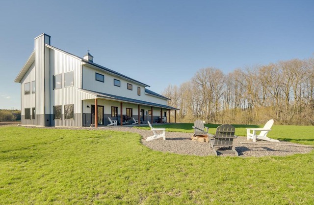 Large Home with Land in Prairie Farm!