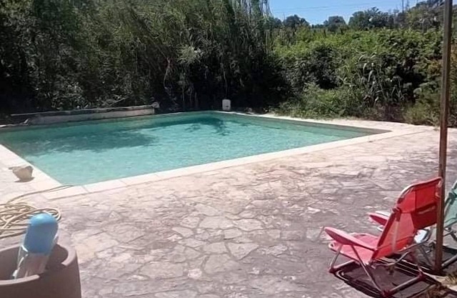 Large Provencal farmhouse with swimming pool Domaine les Mareliers