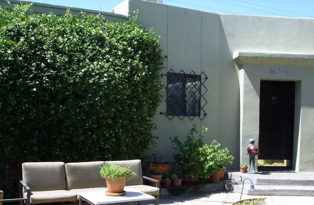 Large Studio Guesthouse in Central Tucson Historic Neighborhood
