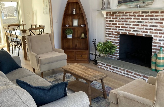 Large Winnapaug Pond Beach House
