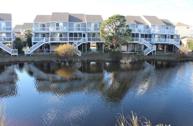 Late Summer 2025 Rate Drop! 2 BR/2.5 BA w/LOFT - Screen Porch
