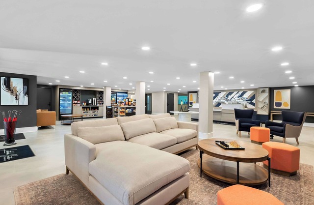 Latitude Suites Tinton Falls Eatontown/BW Premier Collection