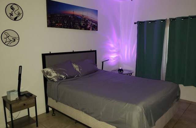 Lavender Lane - Cozy apartment in quiet Summerlin neighborhood