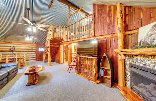Lazy Bear Cabins 2 at Tuskahoma Near Sardis Lake!