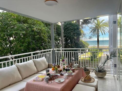 LC Apartaments Voramar Beachfront