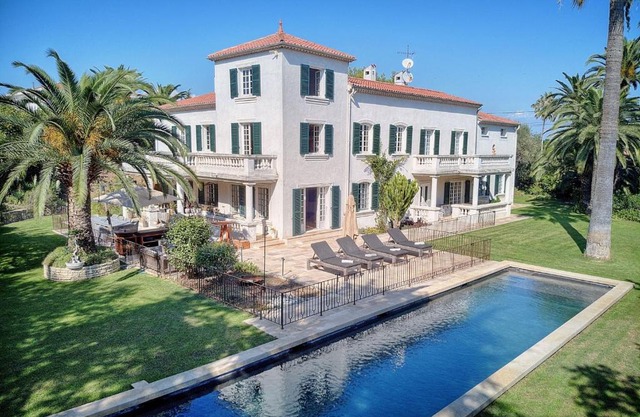 LE BEAUVERT Belle Epoque luxury villa of 500 m2 with pool