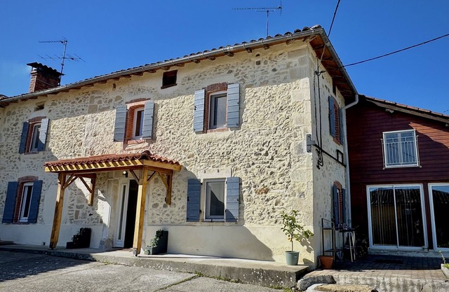 LE Gîte DU Besson - Cassagne Magnifique Maison du 19ème Siècle Rénovée