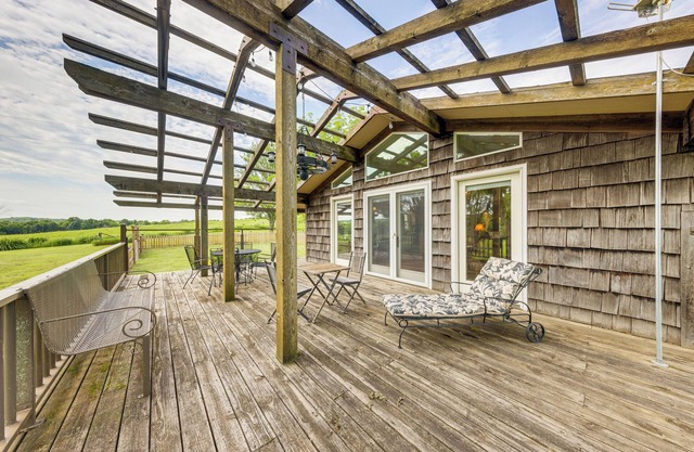 Lecompton Home w/Private Pond & Fire Pit!