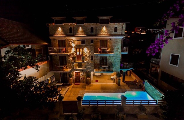 Leda suites