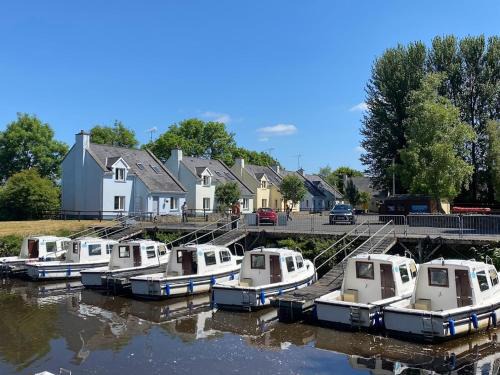 Leitrim Quay - Riverside Cottage 7