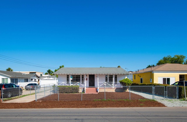 Lemon Grove Charm