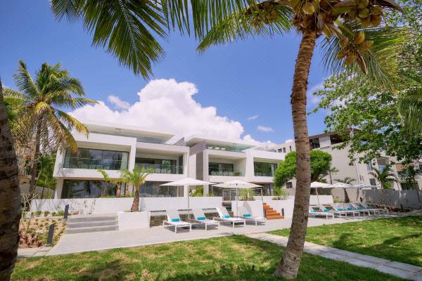 Les Estivales Beachfront by Lov