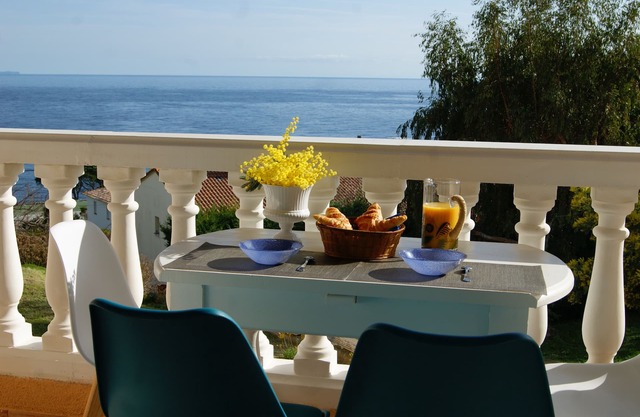 Les Lauriers, Independant house overlooking the sea and the port of Santa Severa