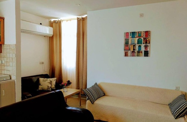 LeSaNel Guest House 4