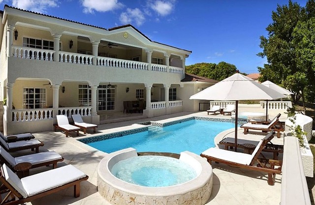 LHVC- Chairman's Circle - 6 Bed Villa- LOWEST ALL INCLUSIVE- VIP Gold Bands!