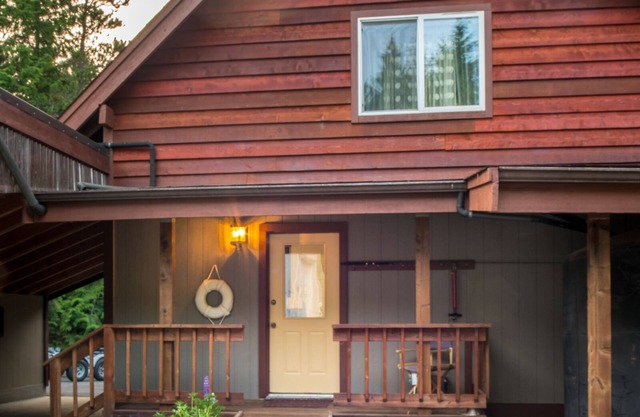 Lich Chalet is a large house located near Knudson Cove Marina.