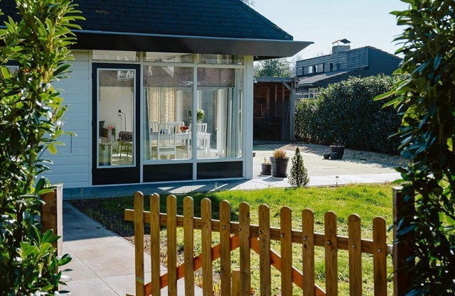 Light and spacious holiday home for 4 people