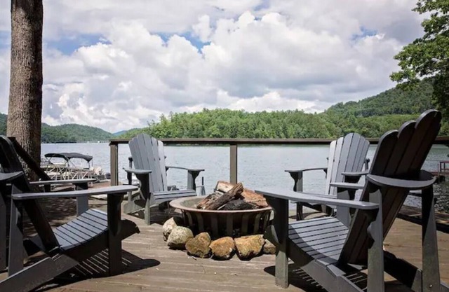 Light-filled custom Lake Front Home! GREAT FALL DATES AVAILABLE!