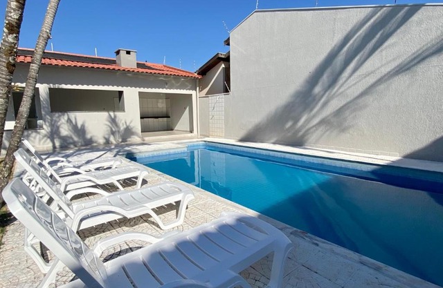 Linda Casa com Piscina