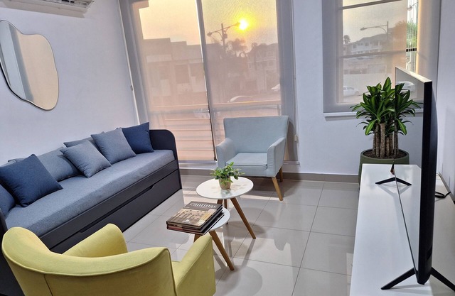Lindo y moderno apartment in lovely Samborondon with WiFi, AC