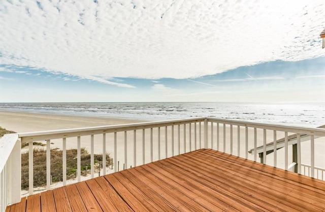 Literally on beach, unobstructed ocean view