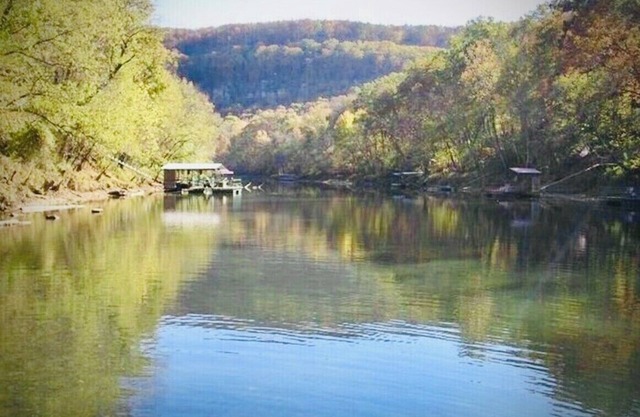 LITTLE RED RIVER RETREAT PRIVATE BOAT DOCK on 2.5 ACRES-Wildflower/Heber Springs