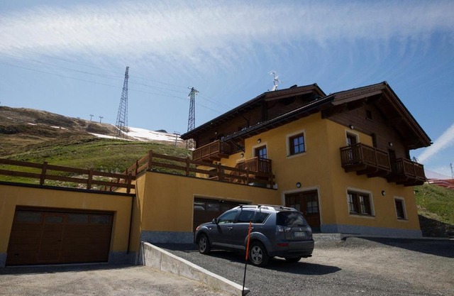 Livigno Apartment Sleeps 7