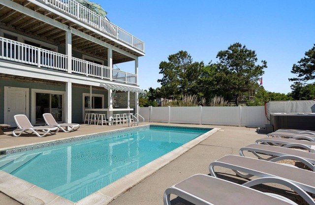 Living On Beach Time: Private pool, Hot Tub, Rec Room w/Pool Table