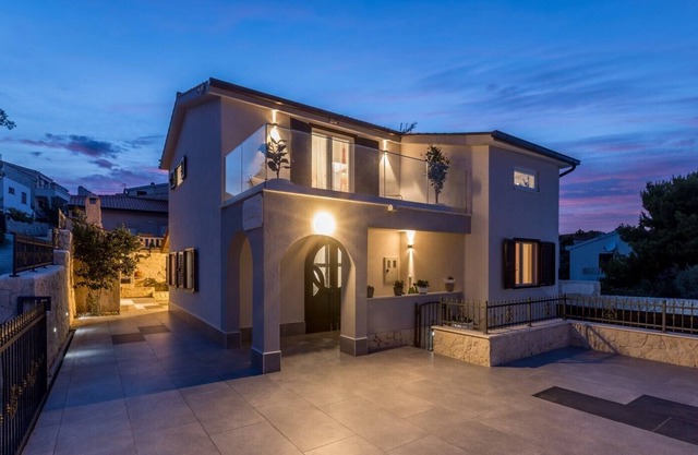 LLuxury Villa Desire with sea view, private pool, BBQ..