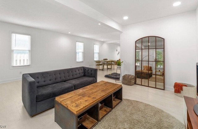 LOCATION! LOCATION! Minutes from everything you will love about Cleveland