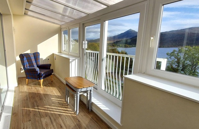 Loch Rannoch Highland Club Pine Marten Lodge 02