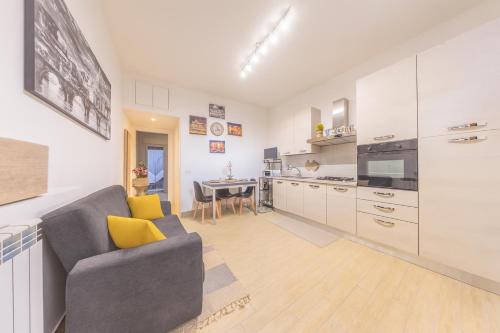 Loft Moderno con Terrazzo a 5 Minuti dalla Metro C