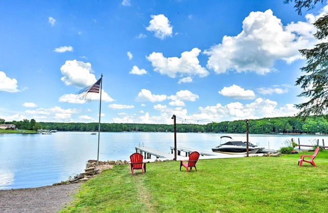 Log Cabin Getaway on Double Lot at Indian Lake!
