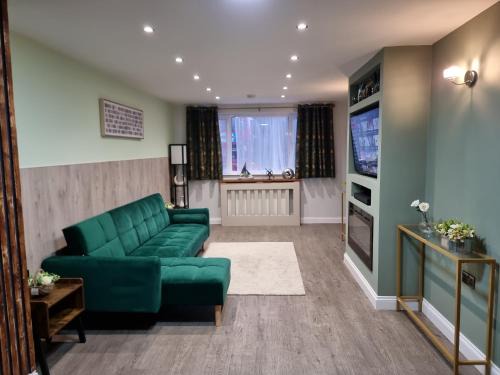 London Tooting Entire 2 Bedroom Family House