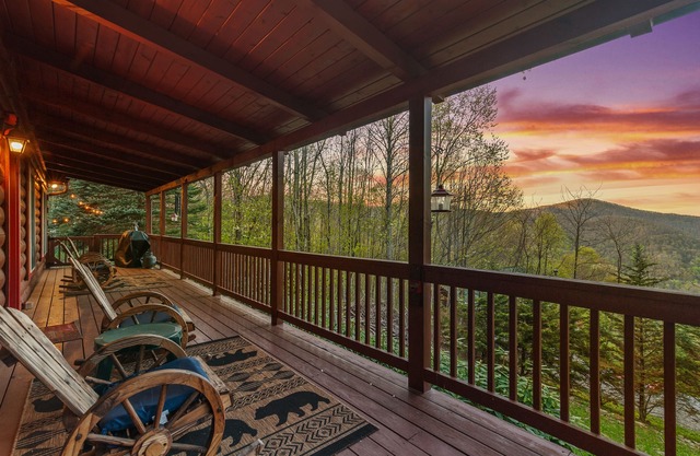 Long Mtn. Views - Covered Porch - Rockers - Fire Pit - Gated - Clean - 5 Stars!