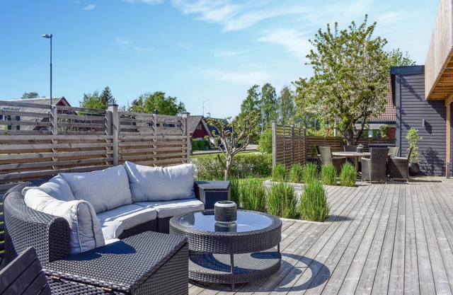Look forward to a relaxing vacation in this vacation home not far from the sea.