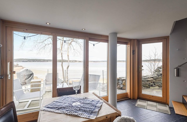 Look forward to the vacation with fantastic panoramic view of the sea.