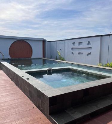 Lora House