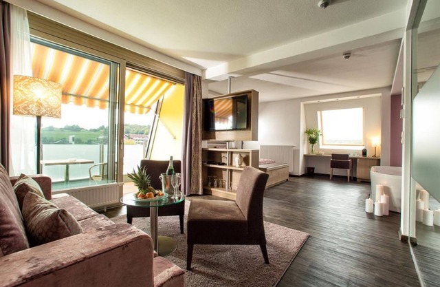 Lotussuite - 1 Nacht Inkl. Therme - Thermenhotel Vier Jahreszeiten