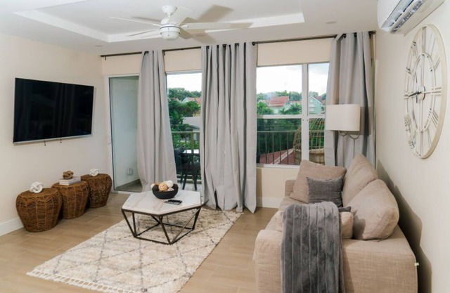 Lou Lou's Hideaway – A Peaceful Cozy Retreat on Barbados' Platinum Coast