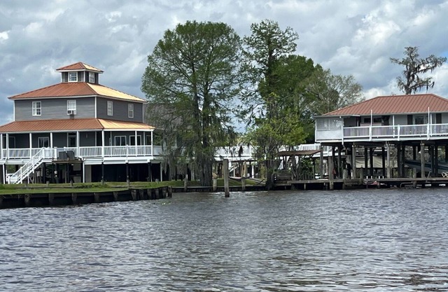 Louisiana Tickfaw River House Near New Orleans, Baton Rouge! Best Views! HotTub!