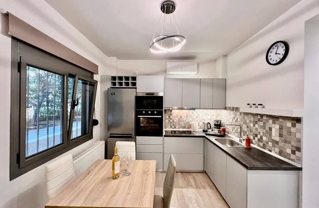 Lovely 1 Bedroom Apartment in Voula 2 minutes from the beach.