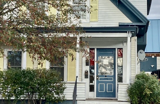 Lovely 2 bedroom apartment near Dartmouth college and DHMC