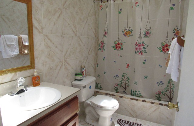 Lovely 2-bedroom Townhouse